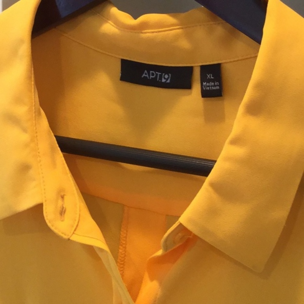 Button down blouse - Picture 8 of 8